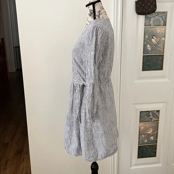 Old Navy Blue & White Striped Long Sleeve V-Neck Dress - Picture 4 of 13